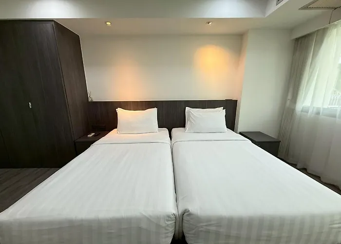 Hotel Civic Park